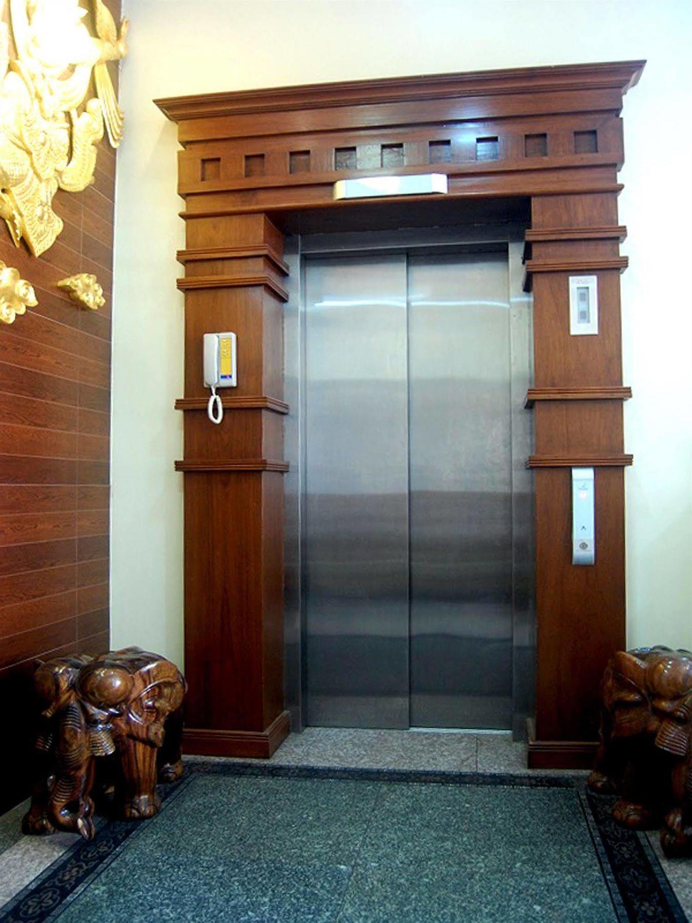 โรงแรม79 ลิฟวิง 3*